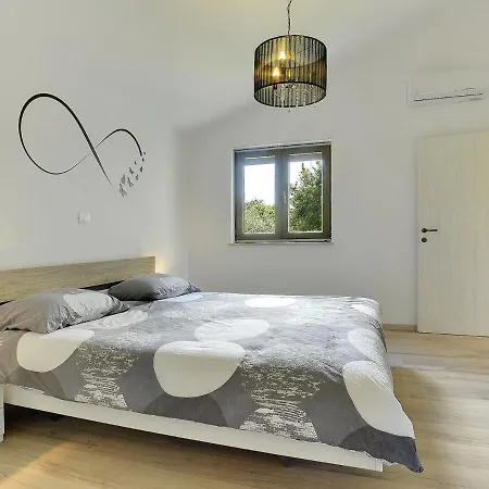 Modern In Marcana With Pool And Terrace فيلة